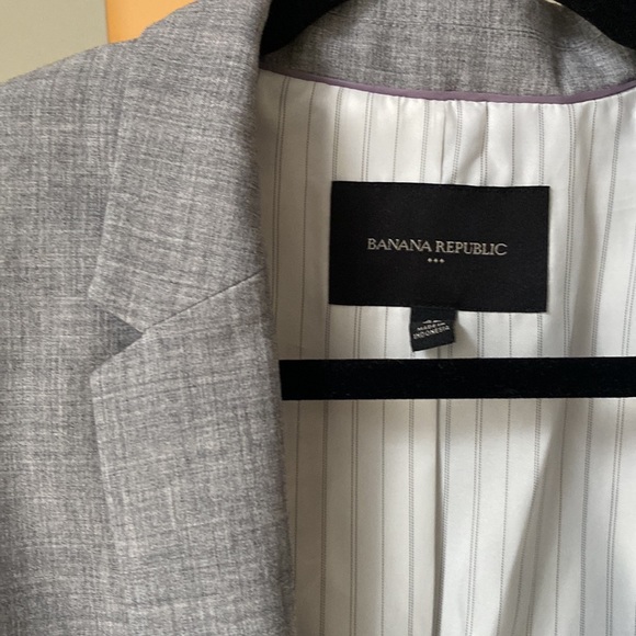 Banana Republic Grey Blazer - Picture 2 of 6